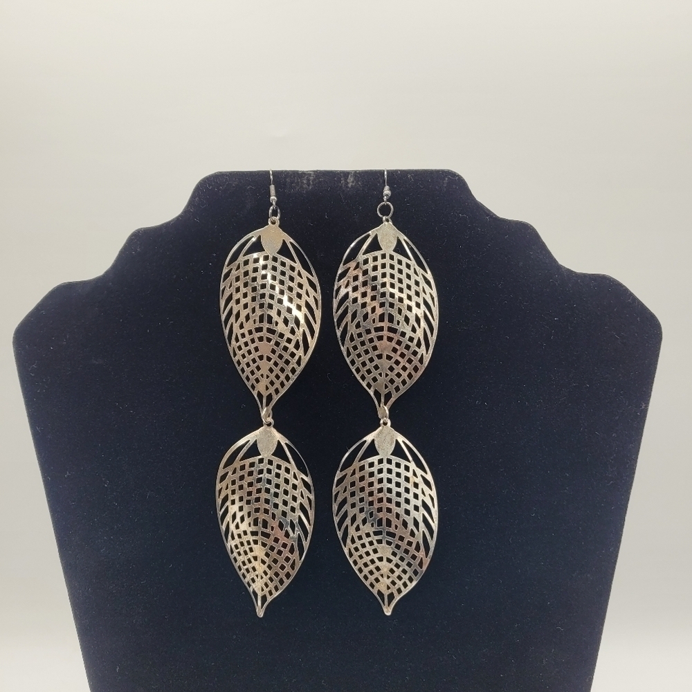 Silver Tone Leaf Shaped Drop Earrings​​​